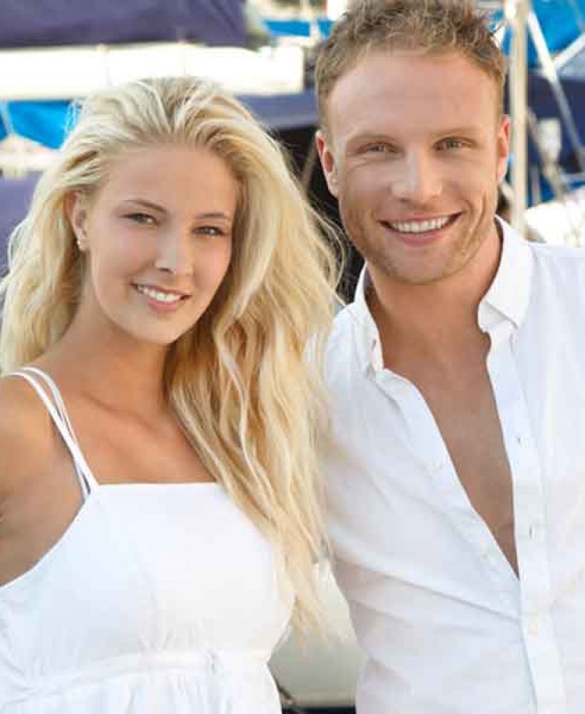 Paar macht All Inclusive Urlaub auf Mallorca